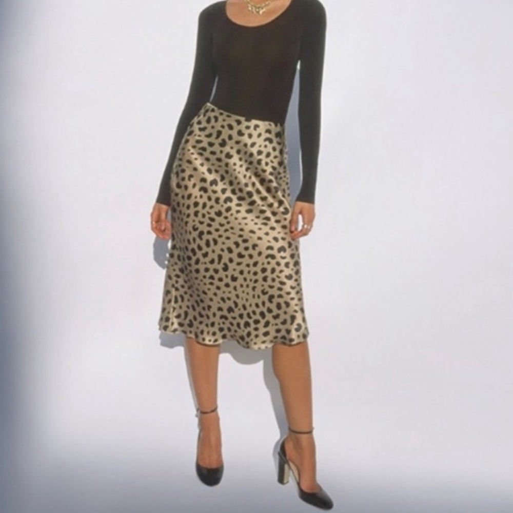 Réalisation Par Naomi Black and White Leopard Print Skirt